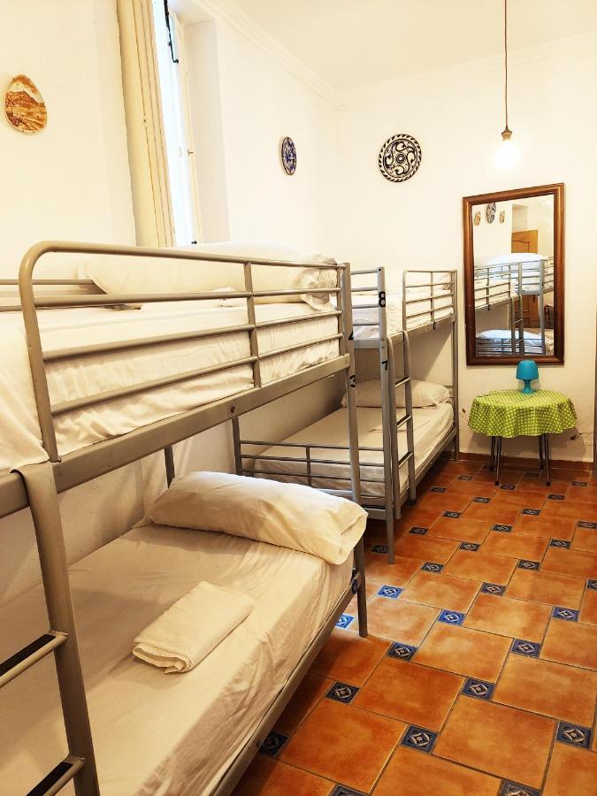 Hostel Patio 19 มาลากา ภายนอก รูปภาพ