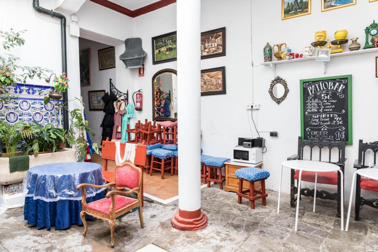 Hostel Patio 19 มาลากา ภายนอก รูปภาพ