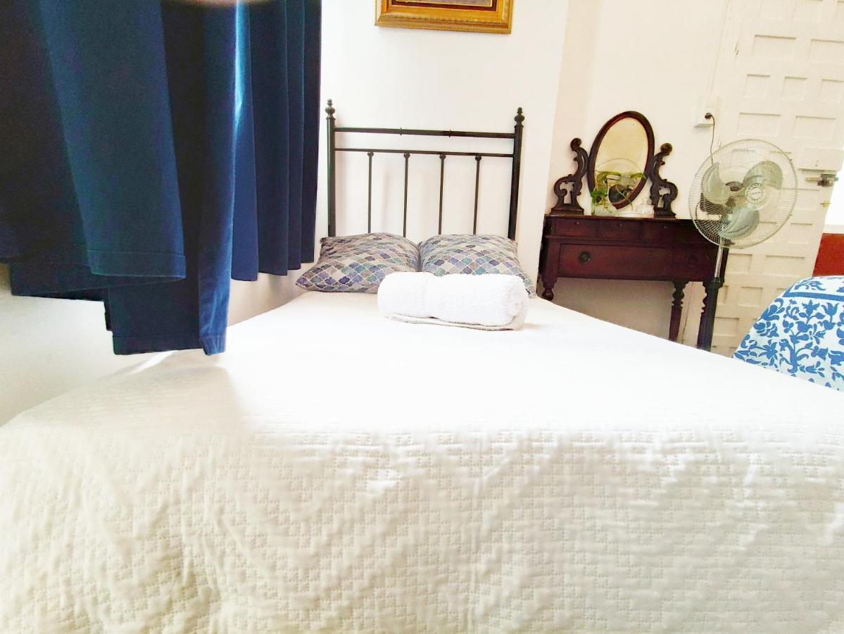 Hostel Patio 19 มาลากา ภายนอก รูปภาพ